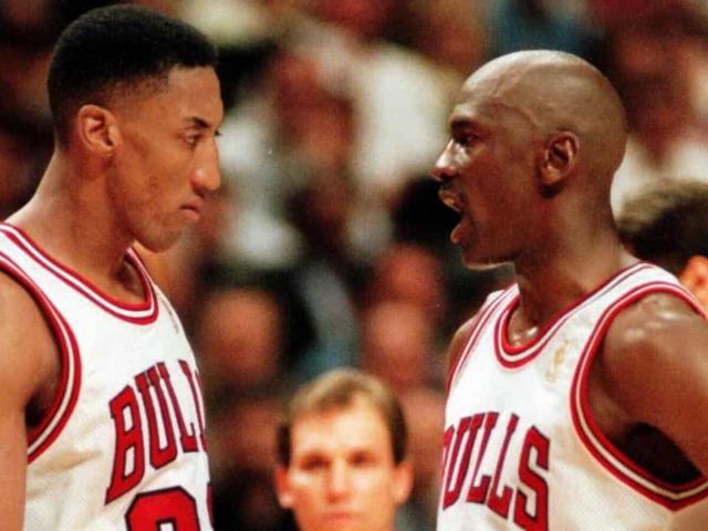 1640927022122059488.jpg Michael-Jordan-and-Scottie-Pippen-1-1200x900.jpg