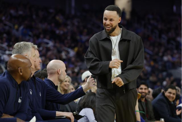 德州扑克规则-勇士该不该让库里歇到赛季末？